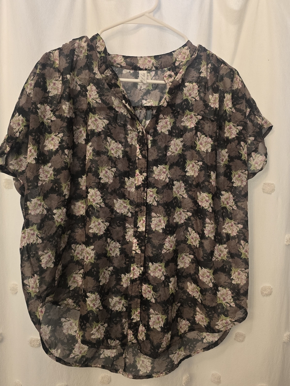 L Love Sheer Floral Short-Sleeve Blouse in Black and Light Pink Size Medium